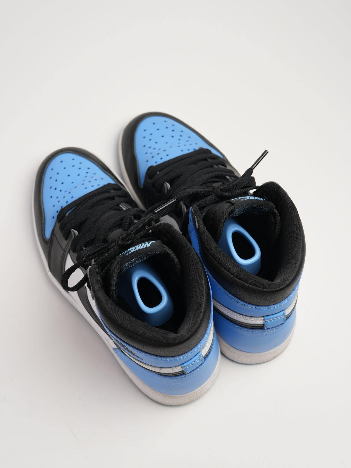 Fresh Flow Shoe Trees for Sneakers, Dress Shoes and Boots