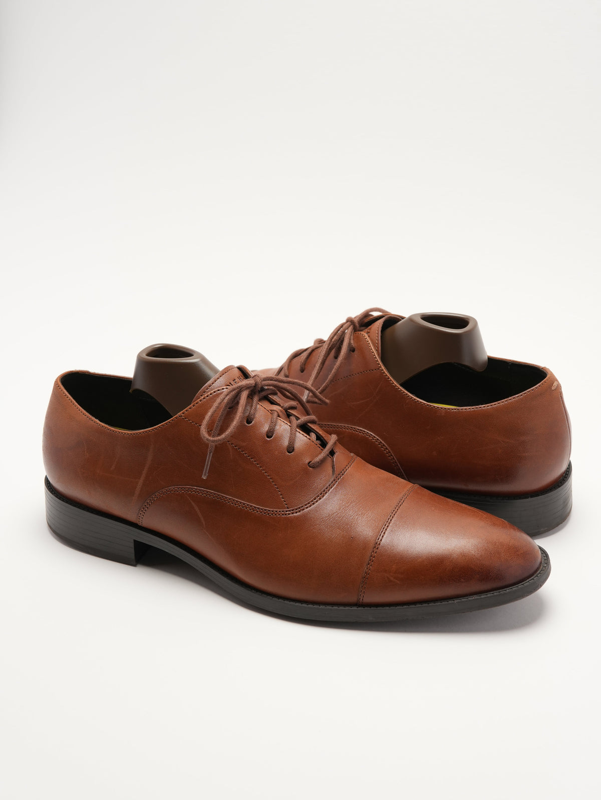 Fresh Flow Shoe Trees for Sneakers, Dress Shoes and Boots